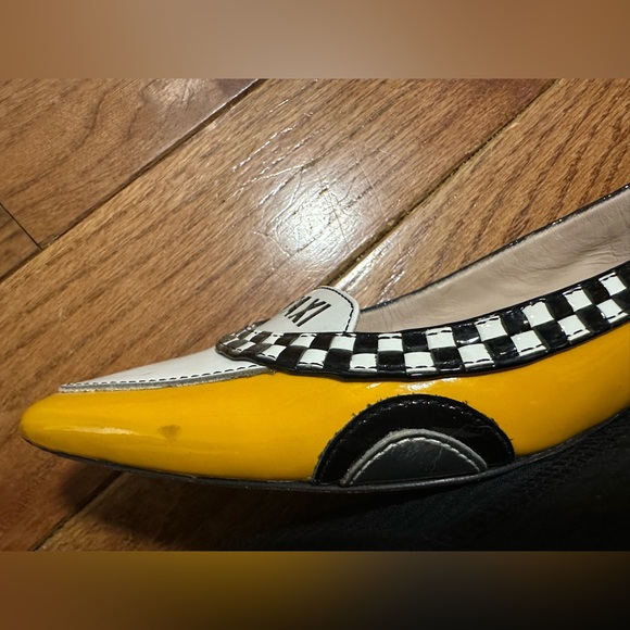 Kate Spade Yellow Taxi-Inspired Women's Flats - Picture 6 of 7